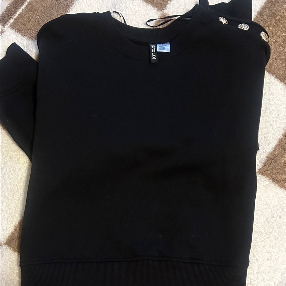H&M Black Ribbed Crewneck Sweatshirt